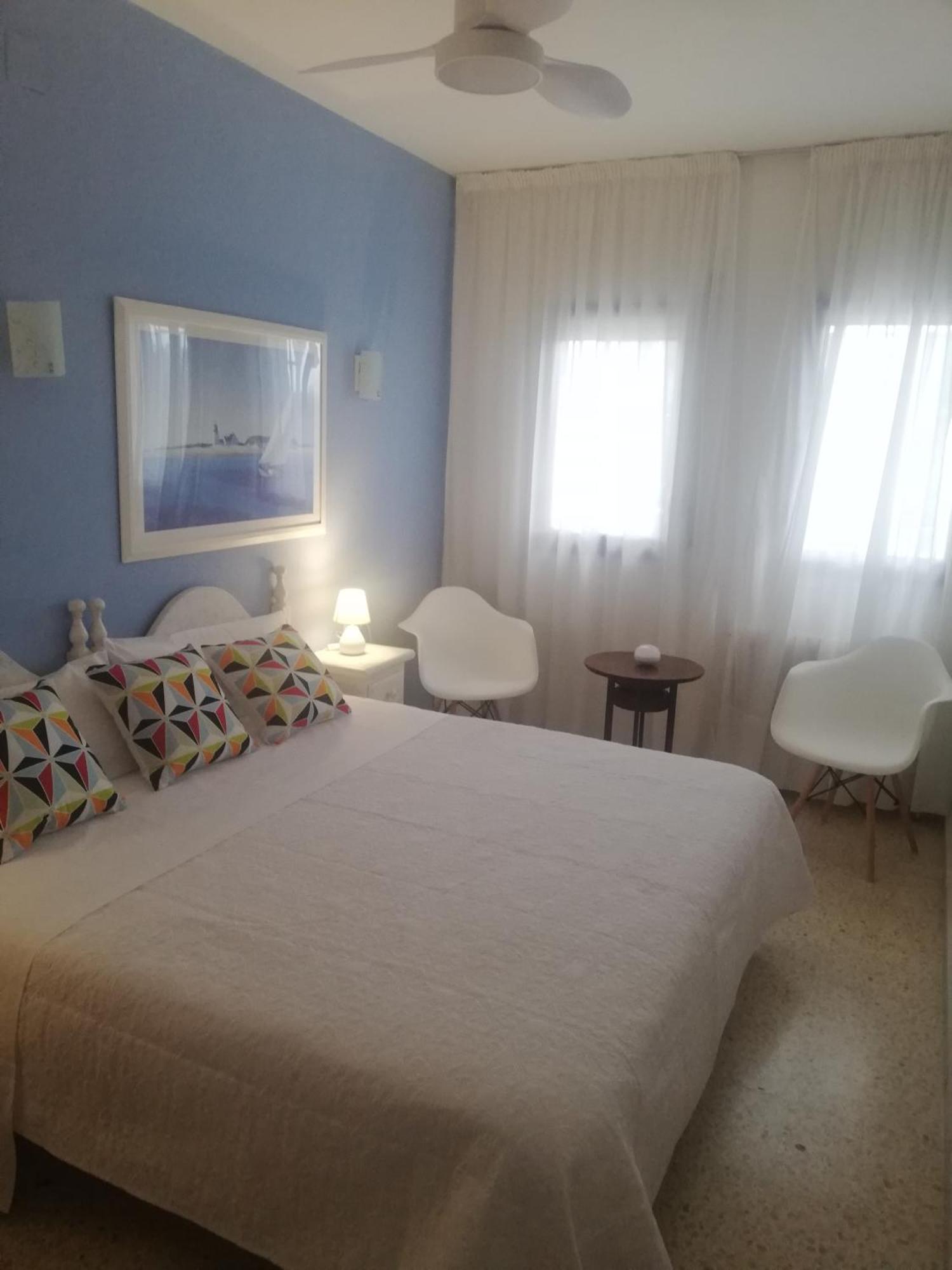 Hostal Los Pinares Lloret de Mar Bagian luar foto