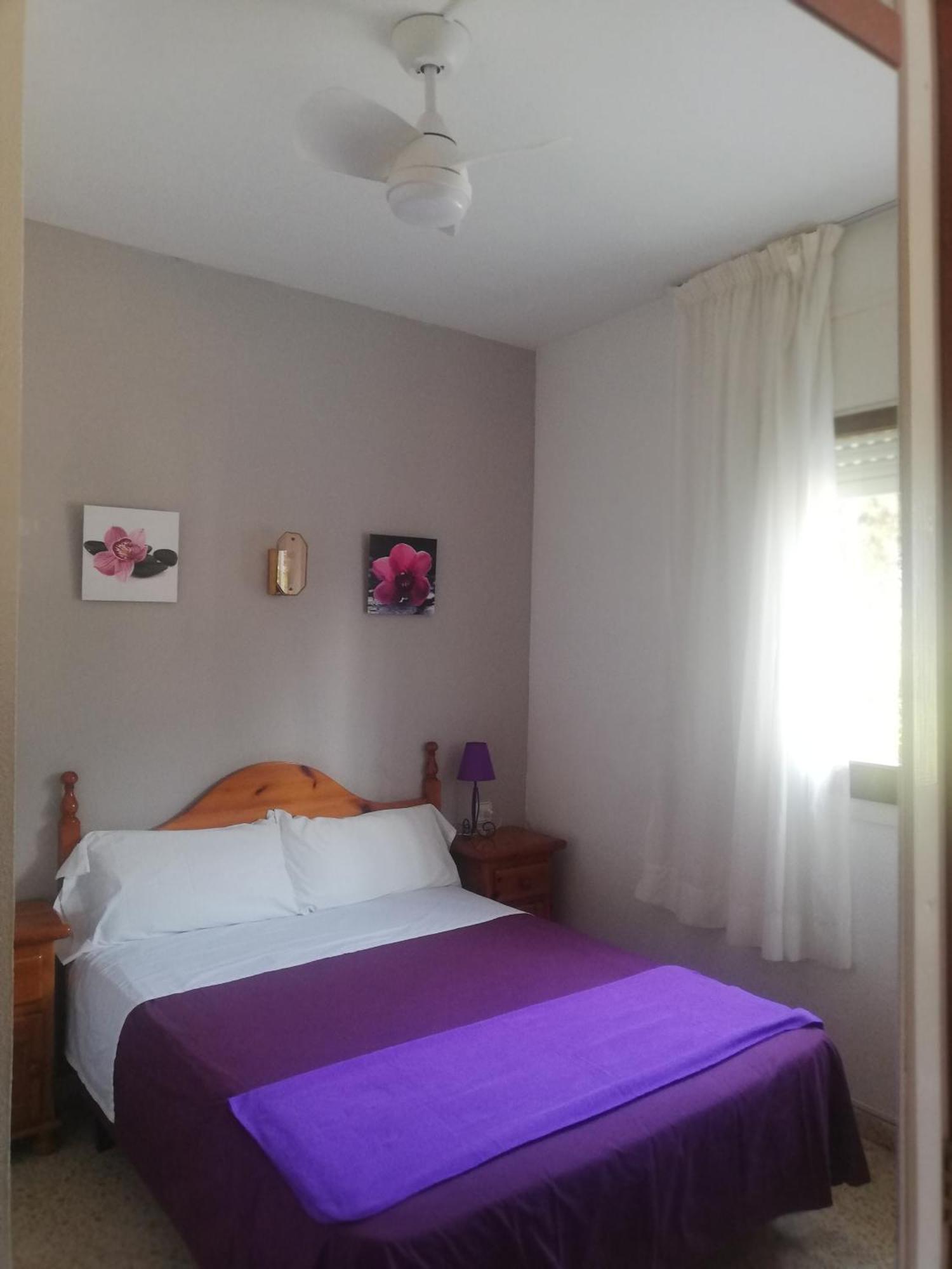 Hostal Los Pinares Lloret de Mar Bagian luar foto