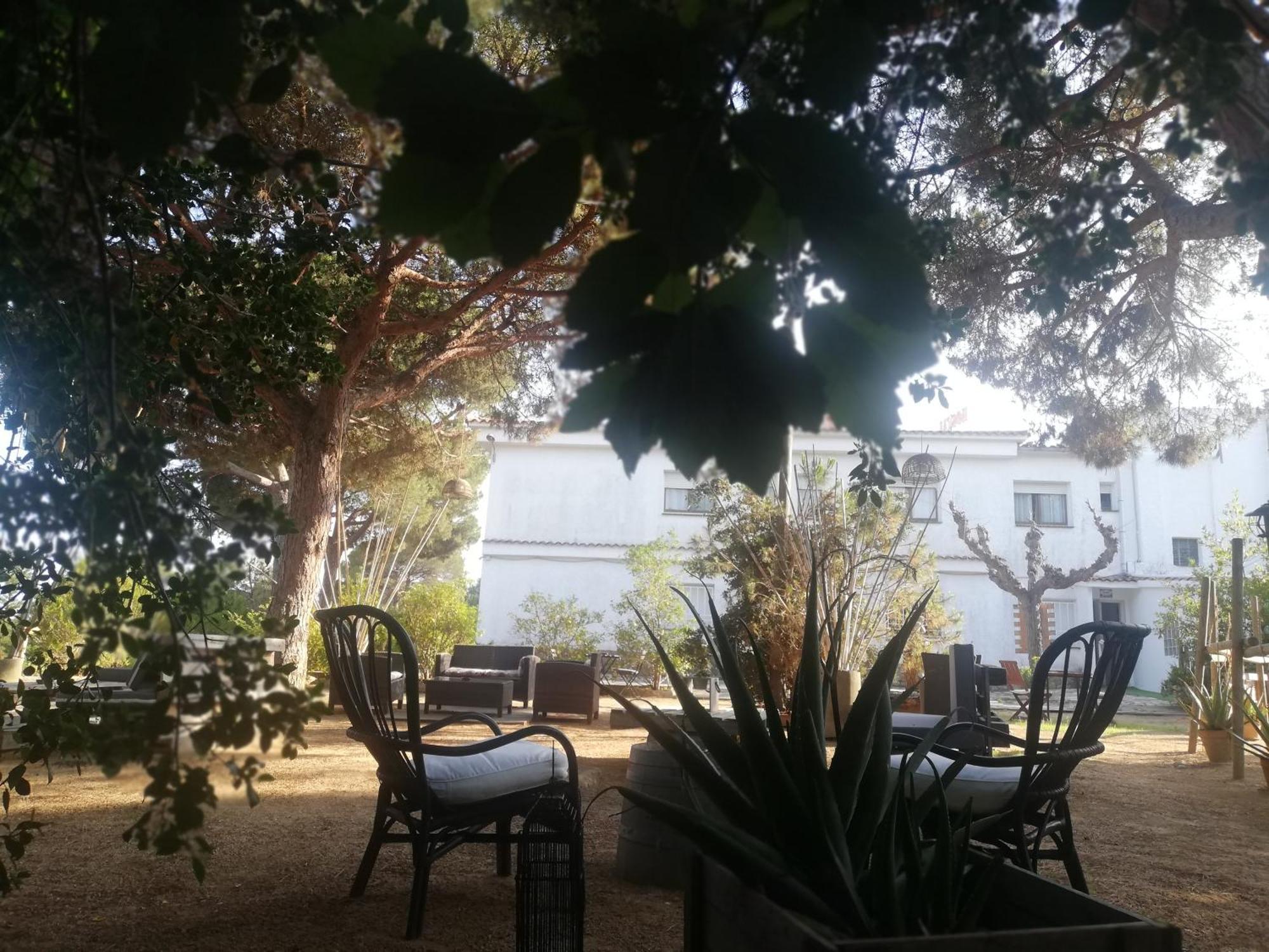 Hostal Los Pinares Lloret de Mar Bagian luar foto