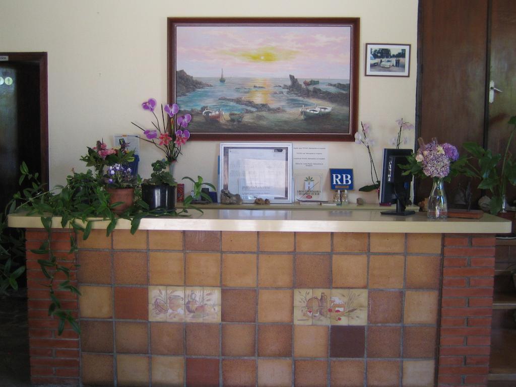 Hostal Los Pinares Lloret de Mar Bagian luar foto
