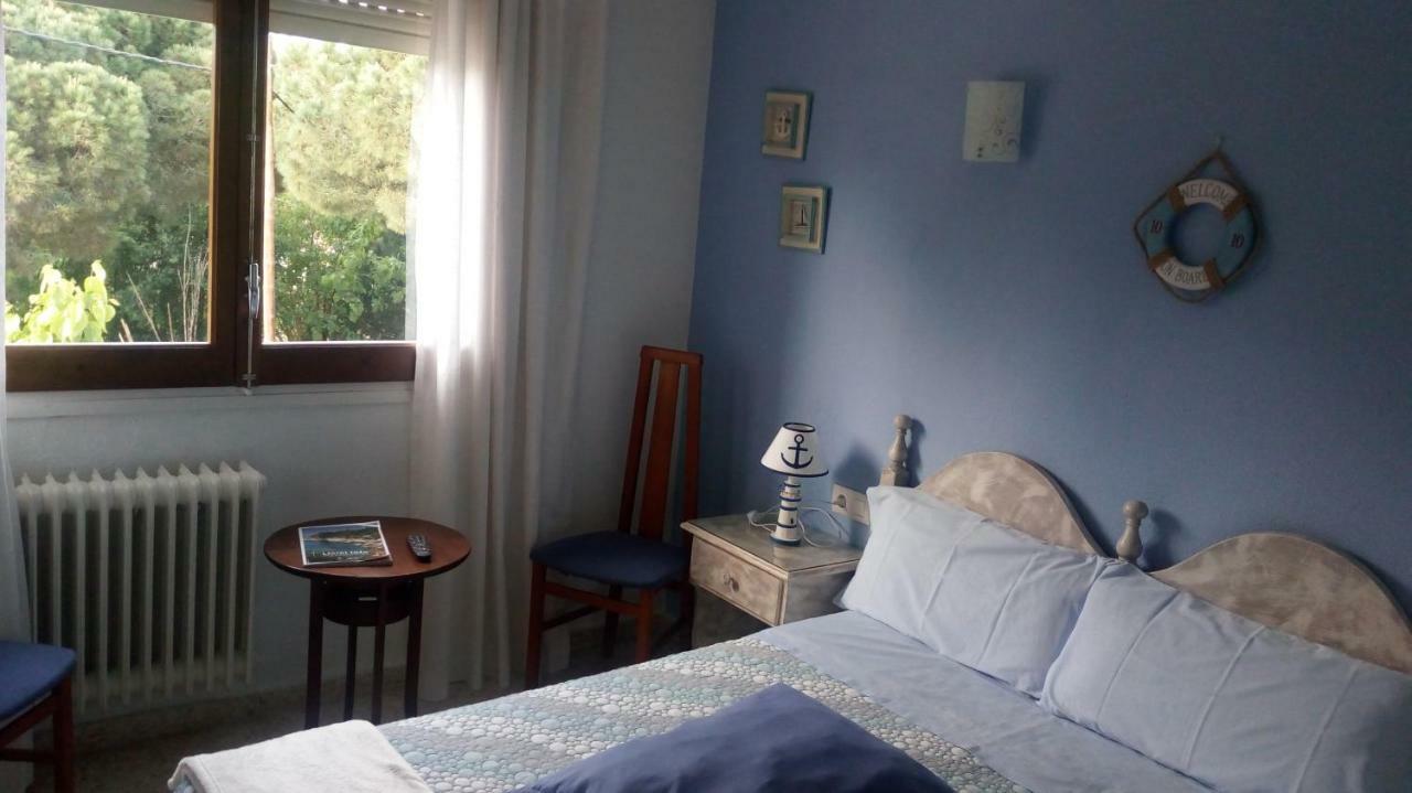 Hostal Los Pinares Lloret de Mar Bagian luar foto