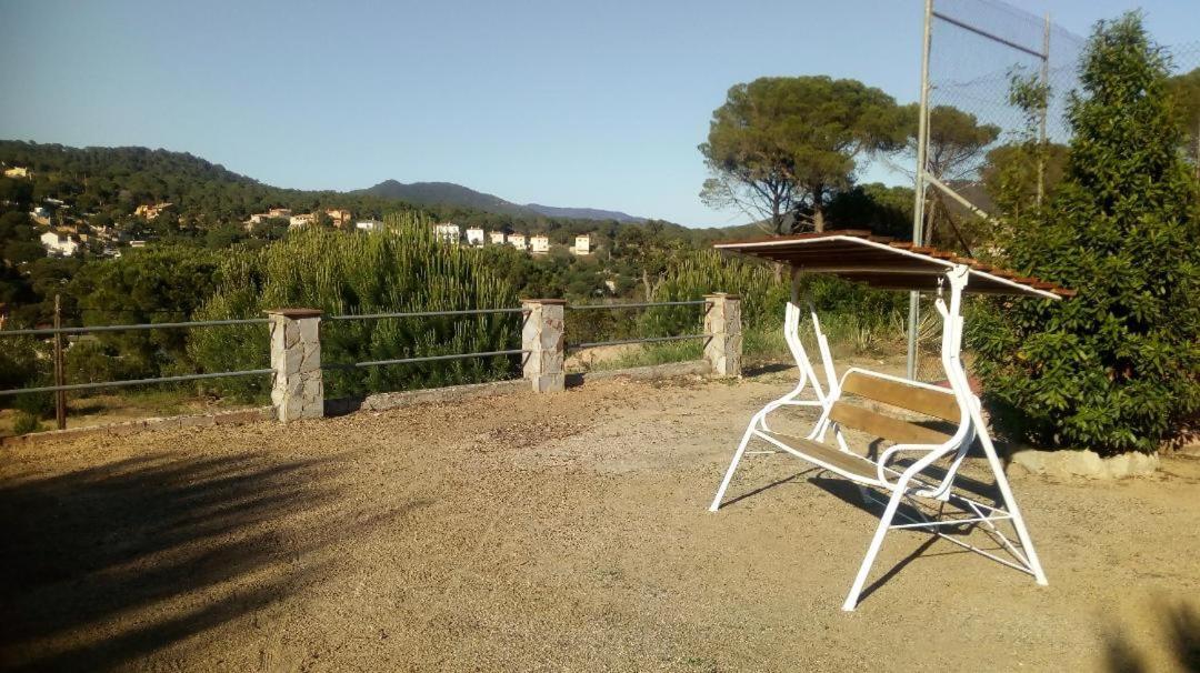 Hostal Los Pinares Lloret de Mar Bagian luar foto